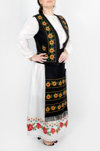 Magazin Traditional Costum ie vesta fusta si 2 fote floarea soarelui