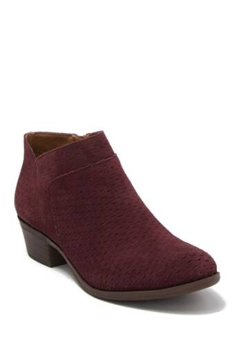 Incaltaminte femei lucky brand brintly perforated ankle bootie raisin 05