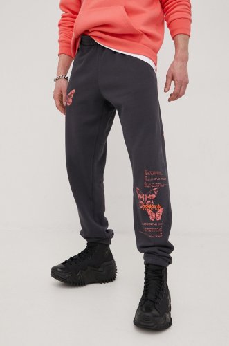 Adidas originals pantaloni de trening hf4788 barbati, culoarea gri, cu imprimeu