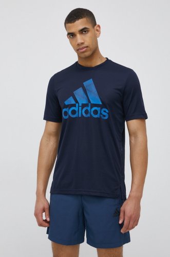 Adidas tricou de antrenament seasonals sport hd4333 culoarea albastru marin, cu imprimeu