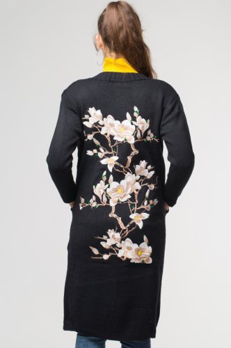 Cardigan negru lung cu buzunare si broderie florala pe spate
